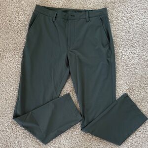 Vineyard Vines Men’s Performance Slacks